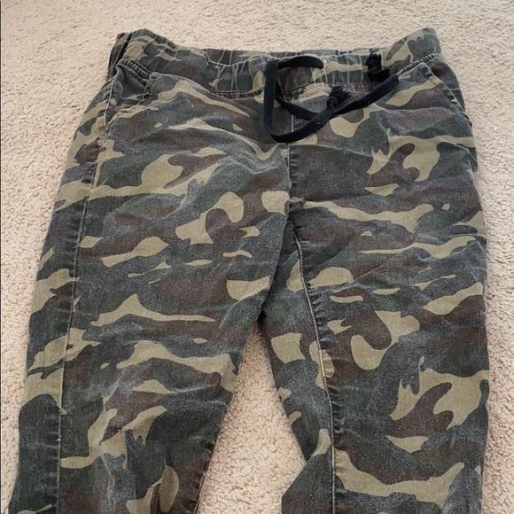 army fatigue sweatpants